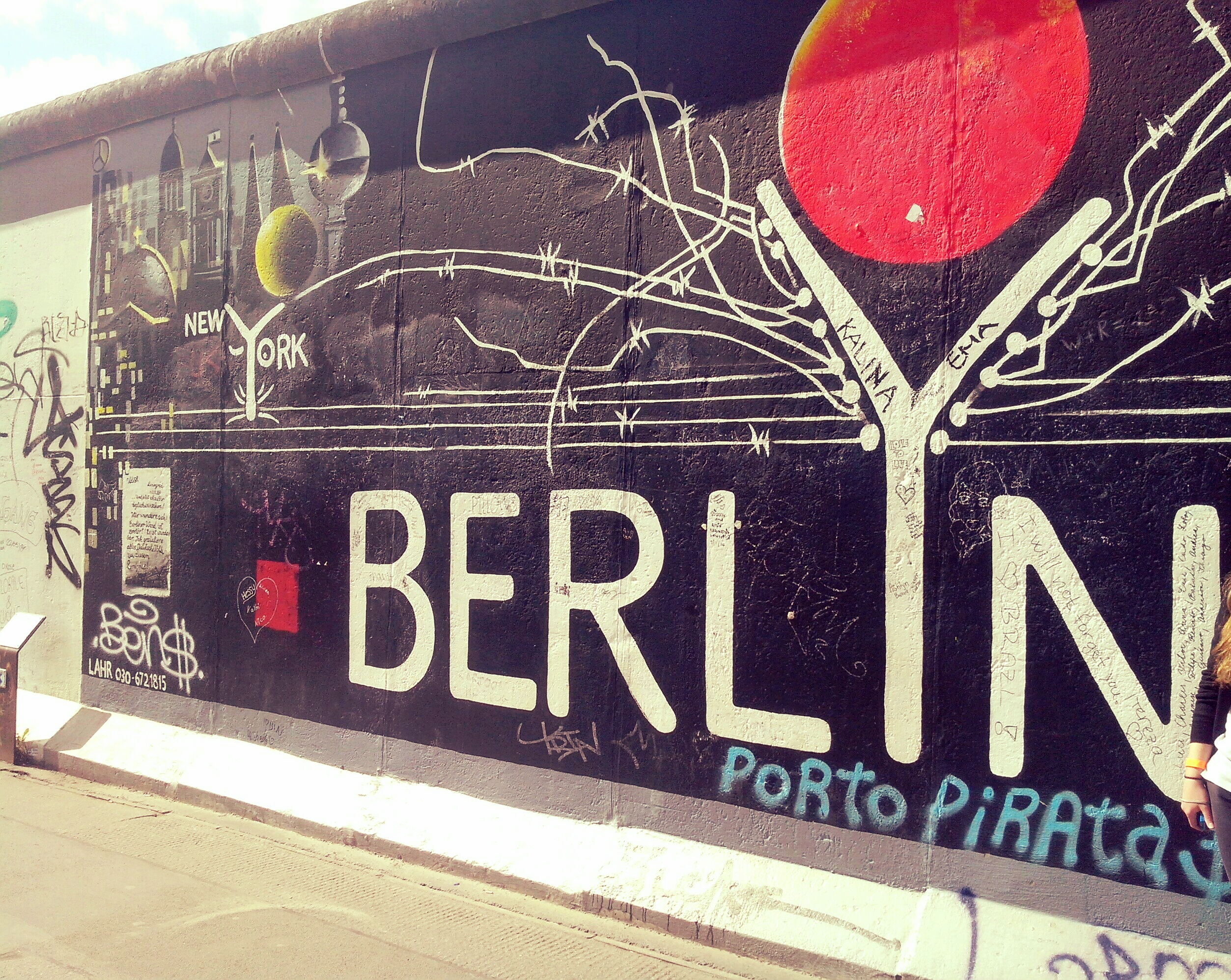 142120286000201 berlin wall.jpg